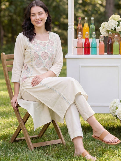 Women Floral Embroidered Regular Thread Work Pure Cotton Kurta with Trousers
