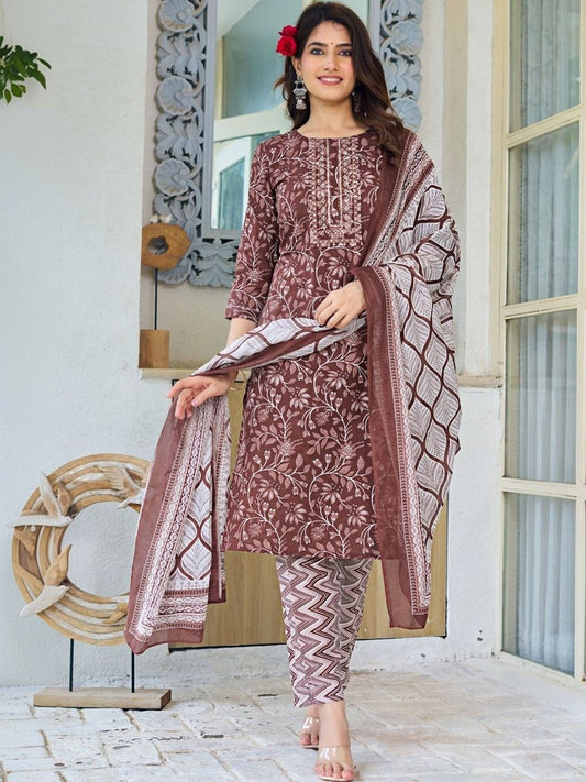 Dhiyona KL Women Floral Printed Regular Thread Work Pure Cotton Kurta with Trousers & With Dupatta