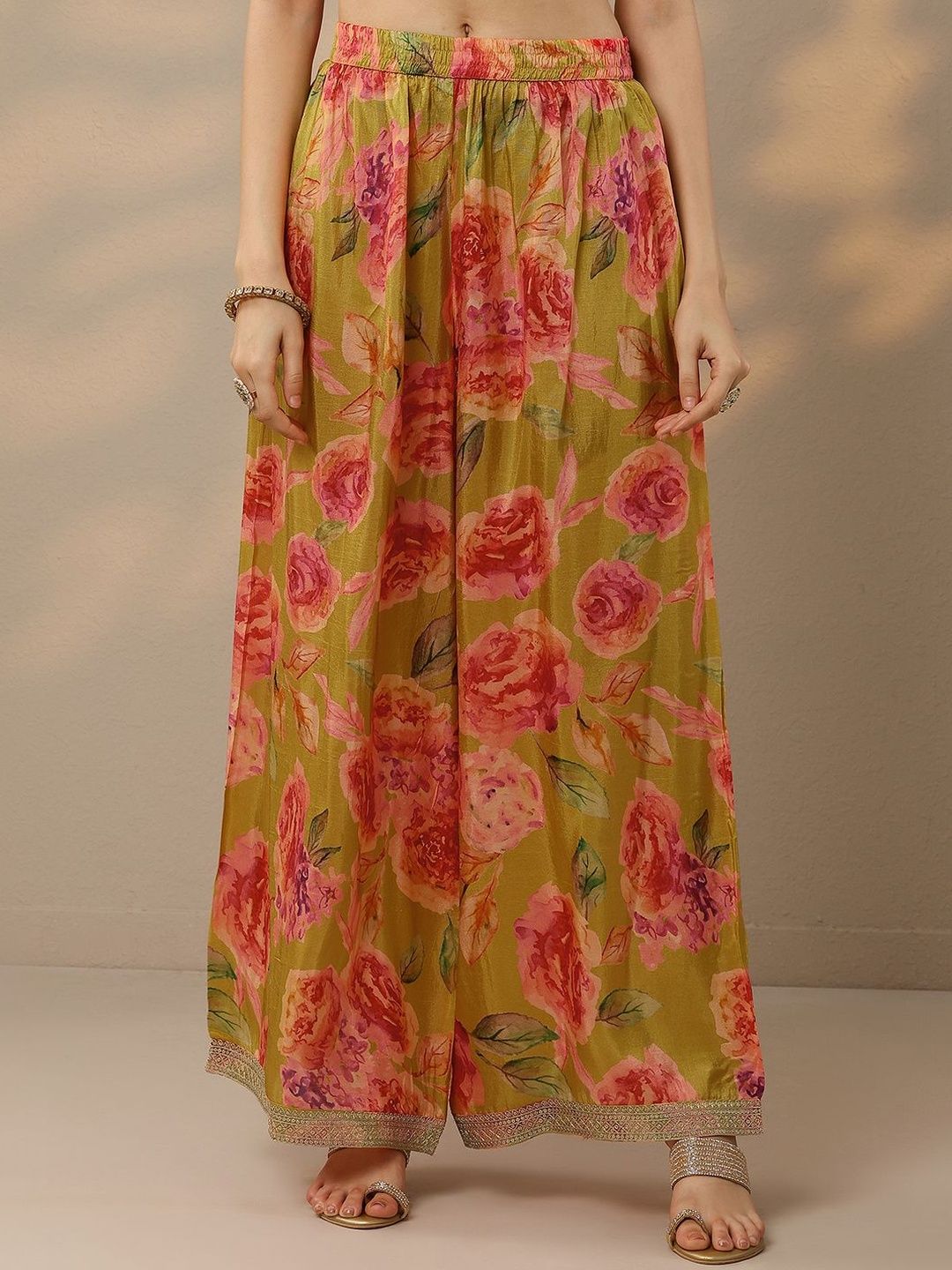 Dhiyona LL Women Floral Printed Sequinned Kurta with Palazzos & Dupatta