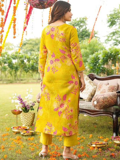 Dhiyona KL Floral Printed V-Neck Straight Kurta With Trousers & Dupatta