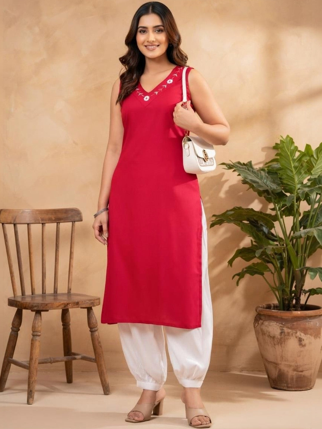 Dhiyona SN V-Neck Kurta & Salwar