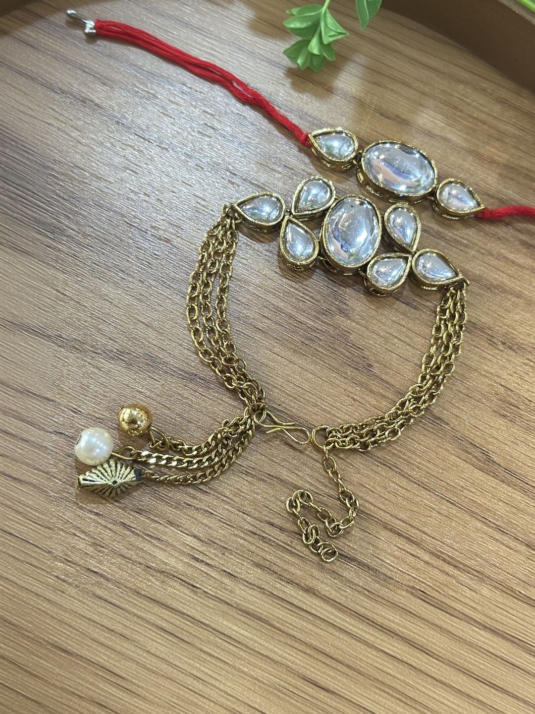 Dhiyona Rakhi