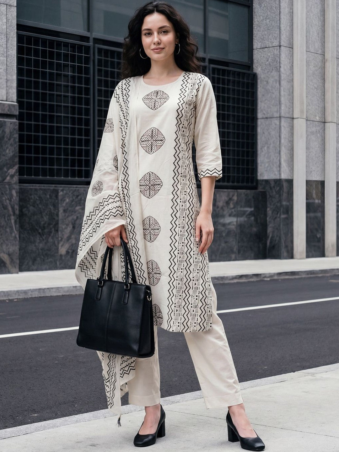 Women Ethnic Motifs Printed Regular Pure Cotton Kurta with Trousers & With Dupatta