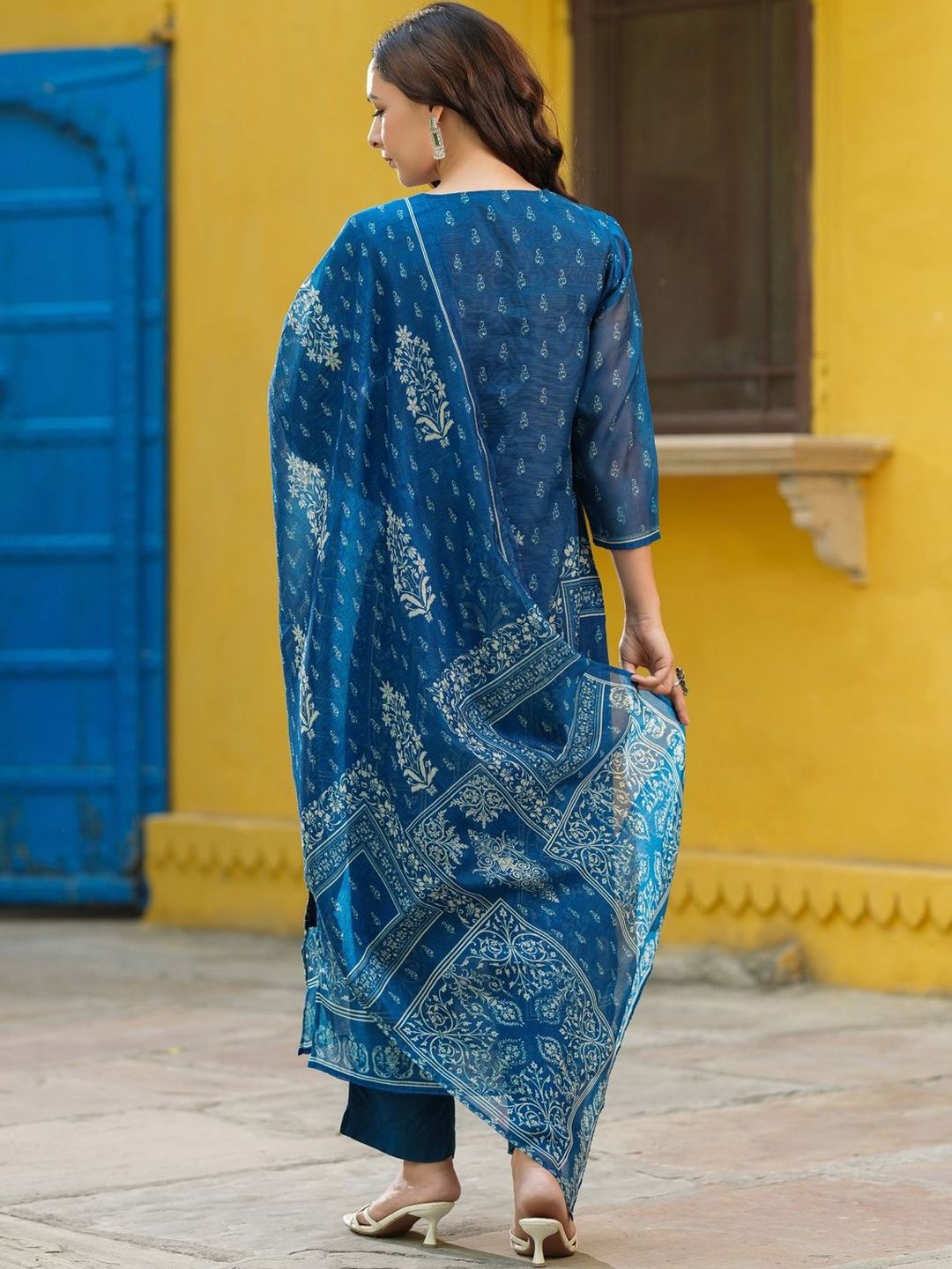 Dhiyona RR Women's Ethnic Motifs Printed Kurta with Trousers & Dupatta