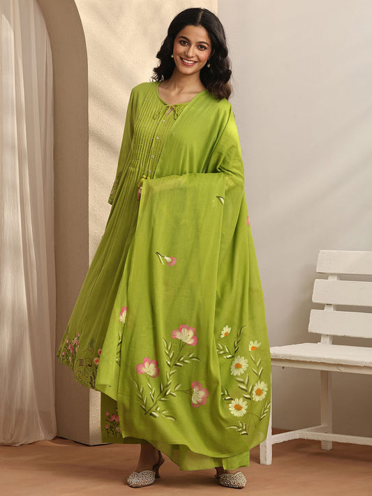 Women Floral Panelled Thread Work Kurta with Trousers & With Dupatta
