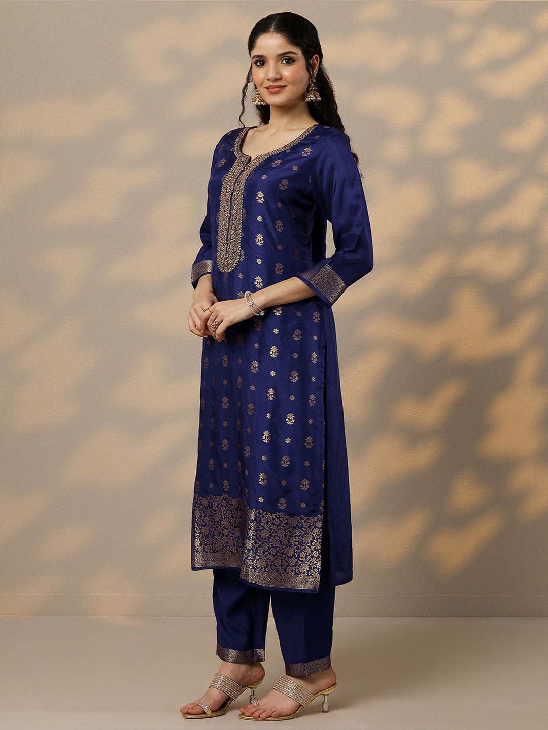 Women Ethnic Motifs Regular Thread Work Kurta with Trousers & With Dupatta