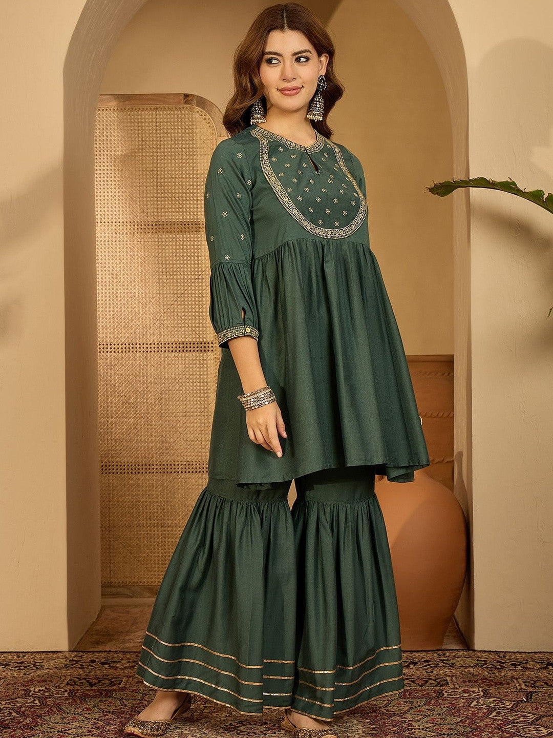 Dhiyona SN Embroidered Round Neck Kurta Sets With Dupatta