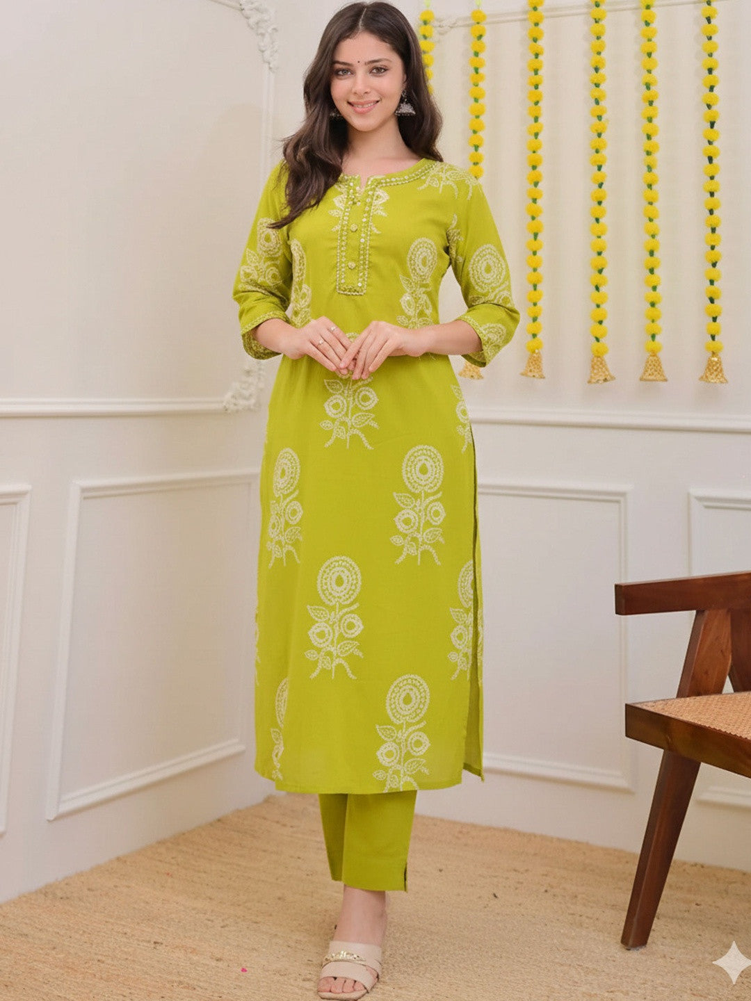 Dhiyona SN Women Floral Printed Regular Mirror Work Pure Cotton Kurta with Trousers