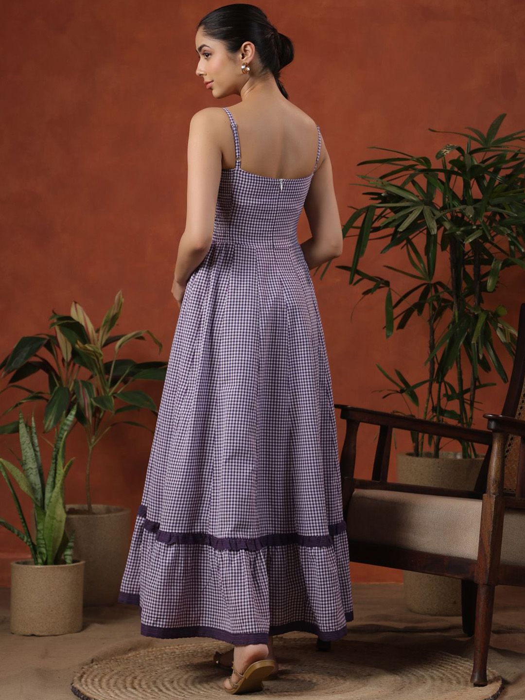Dhiyona AY Women's Women's long dress with and ruffle detailing