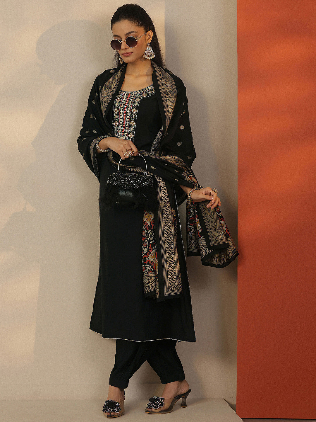 Women Ethnic Motifs Embroidered Regular Thread Work Kurta with Patiala & With Dupatta