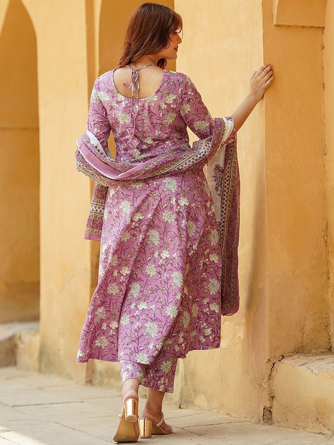 Dhiyona KL Floral Printed Pure Cotton Anarkali Kurta With Trousers & Dupatta