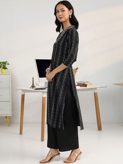 Women Printed Regular Cotton Blend Kurta with Palazzos & With Dupatta