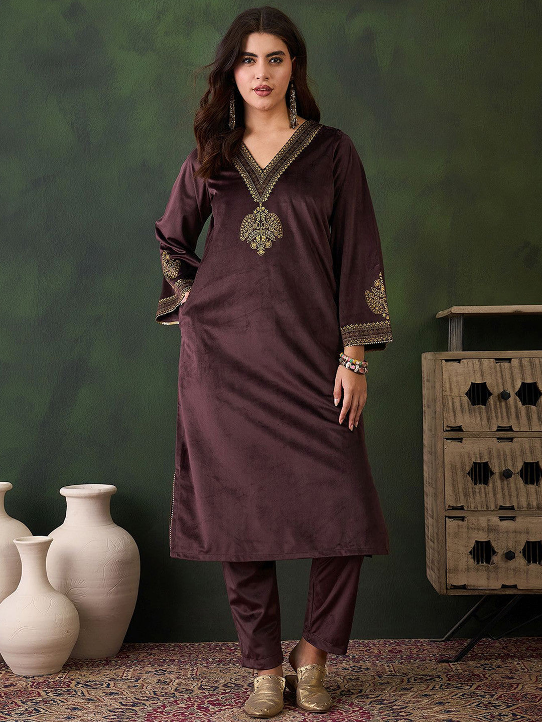 Self Design Kashmiri Phiran Kurta & Trouser