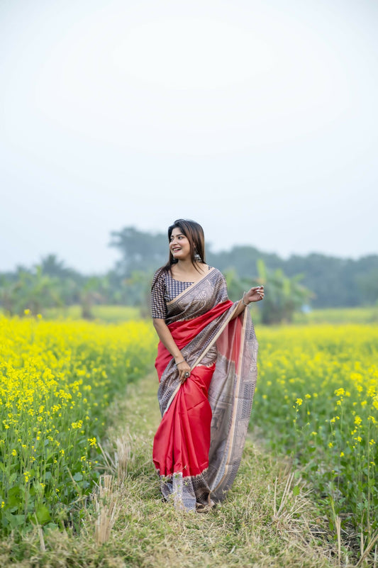 Women Yogita Madhubani 3 Red Saree With Unstiched Blouse