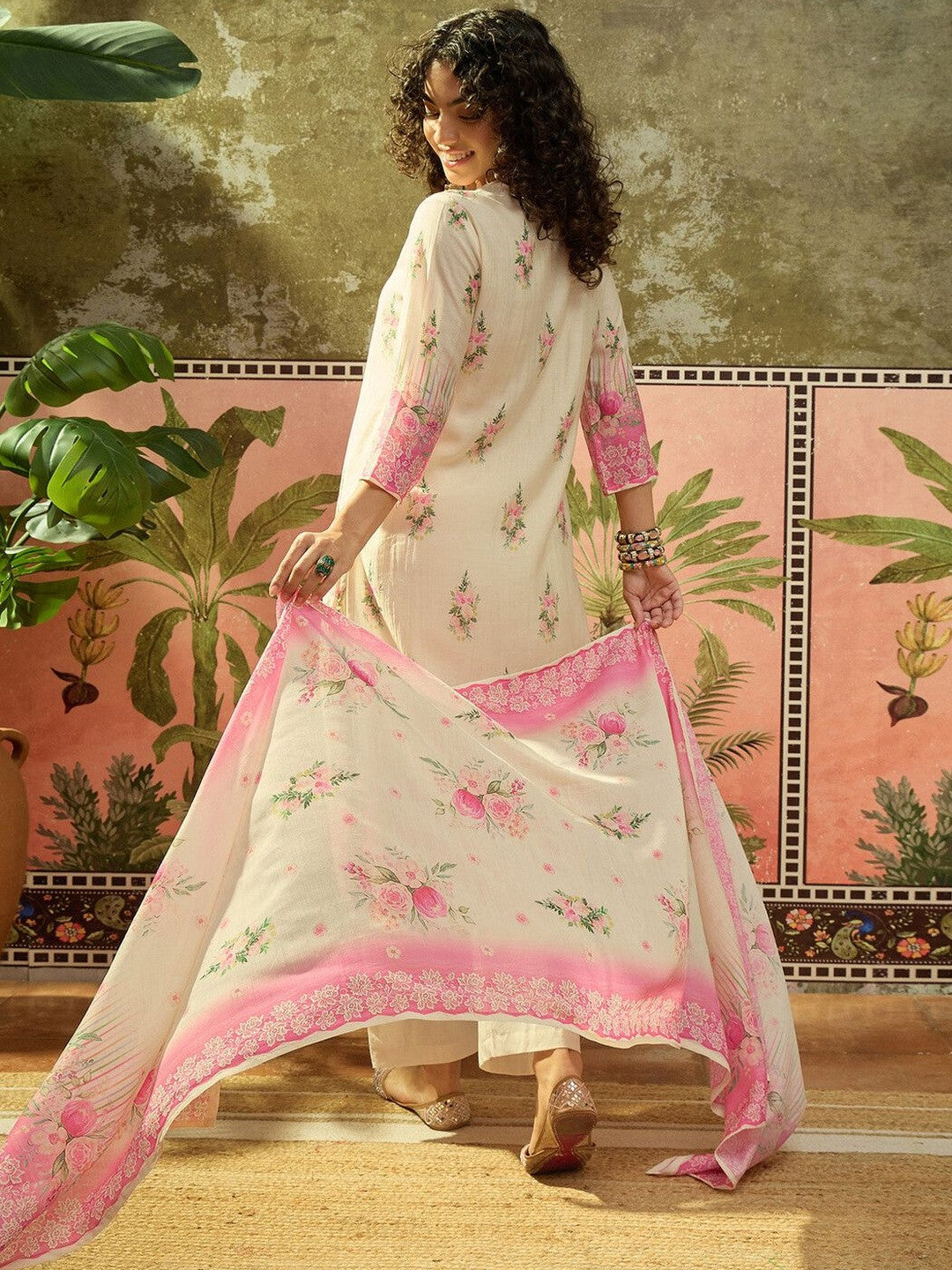 Floral Print Straight Kurta & Trousers