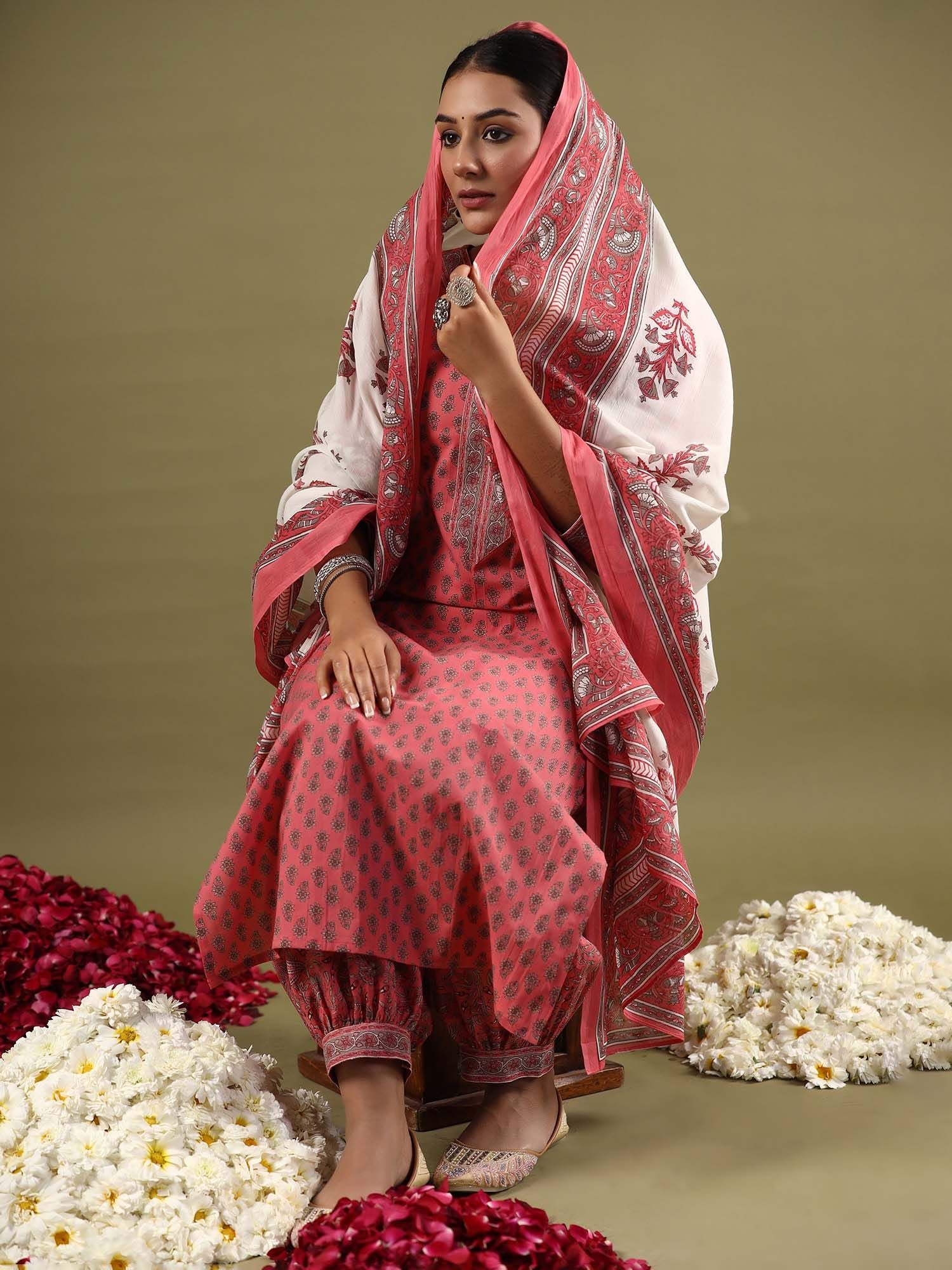 Dhiyona IE Ethnic Motifs Printed Regular Pure Cotton Kurta with Salwar & Dupatta