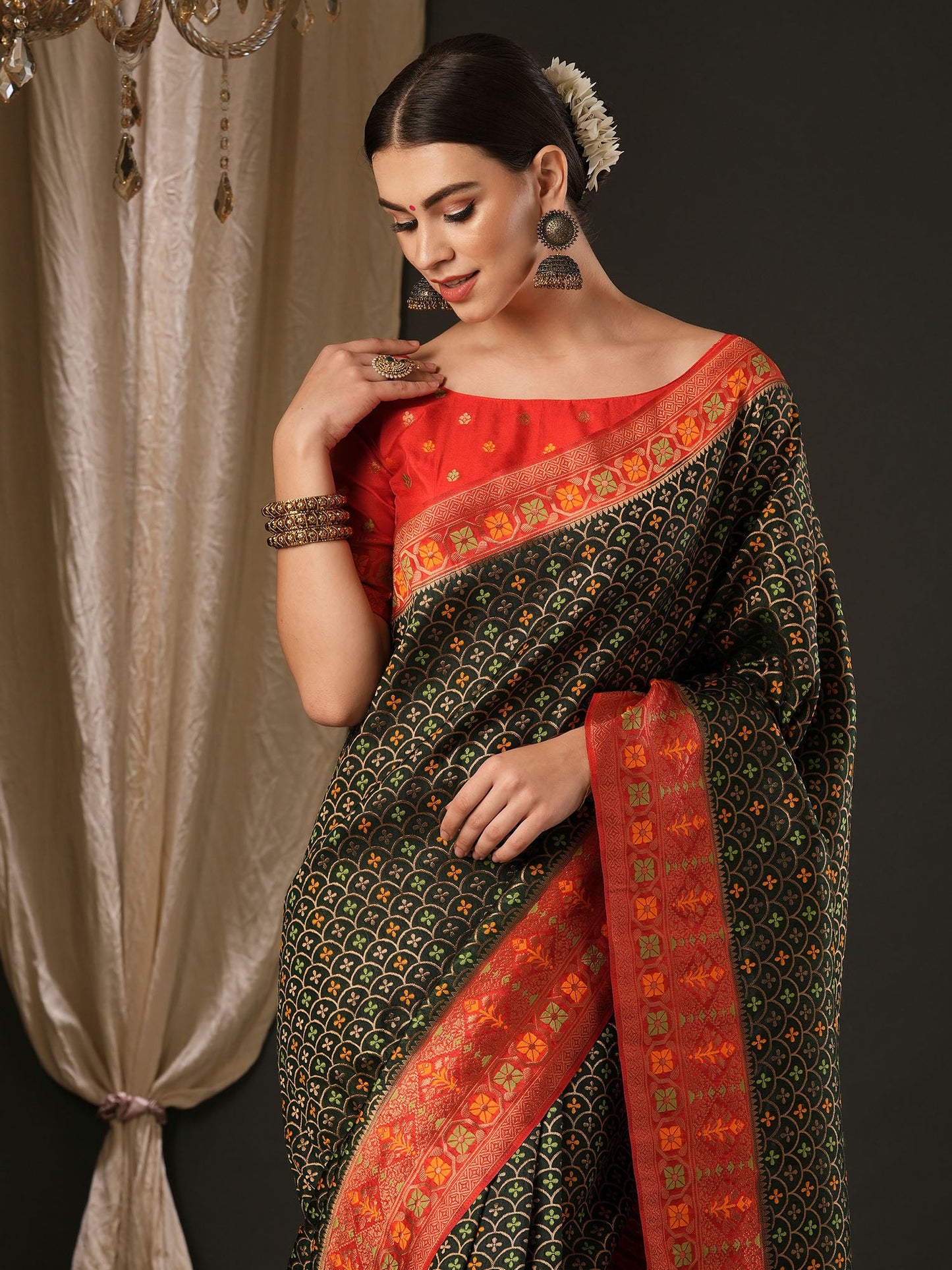 Women's Silk Blend Red Woven Design Designer Saree With Blouse Piece