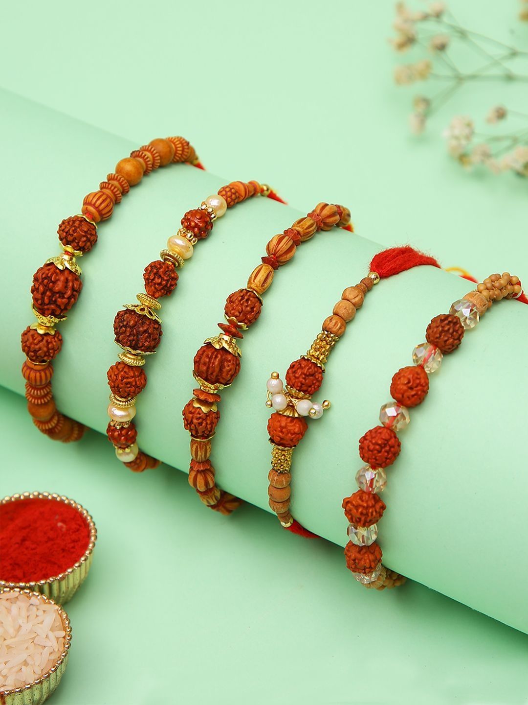 Dhiyona Rakhi
