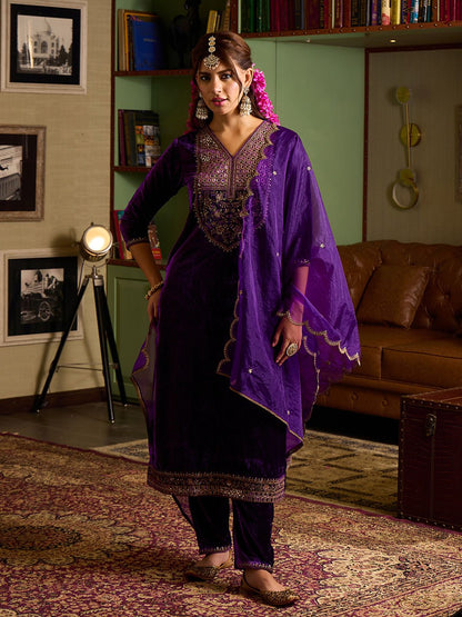 Dhiyona CH Women Ethnic Motifs Embroidered Regular Mirror Work Velvet Kurta with Trousers & With Dupatta