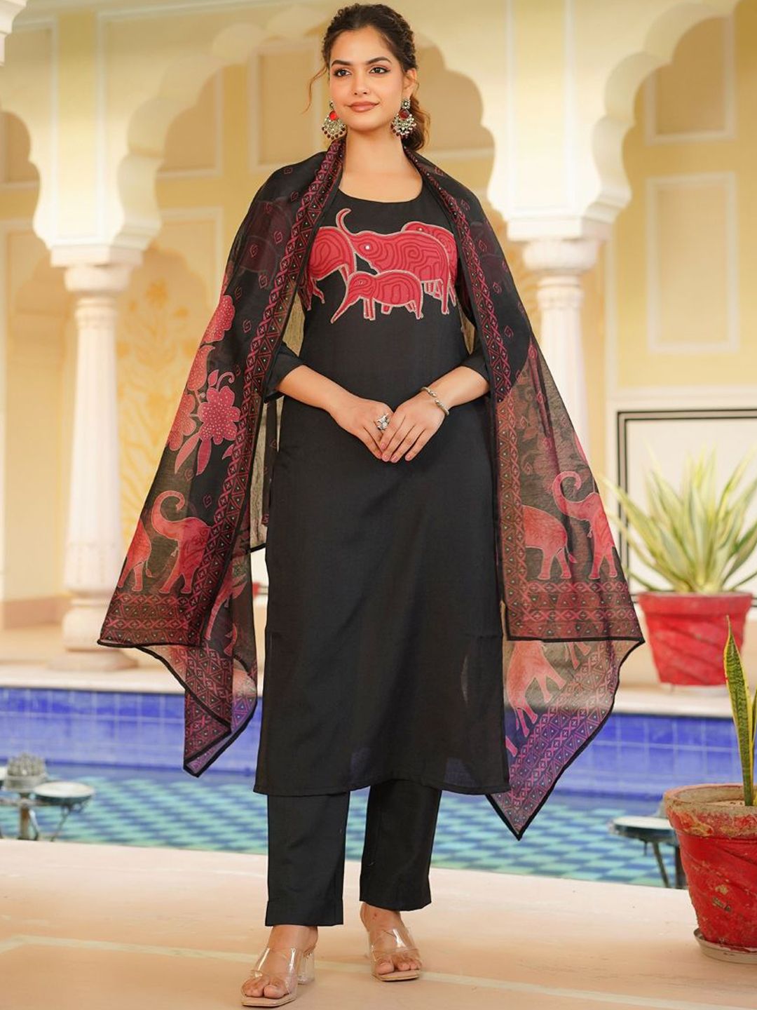 Dhiyona KL Women Animal Printed Kurta with Trousers & Dupatta