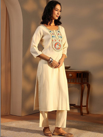 Women Ethnic Motifs Embroidered Regular Thread Work Chanderi Silk Kurta with Trousers & With Dupatta