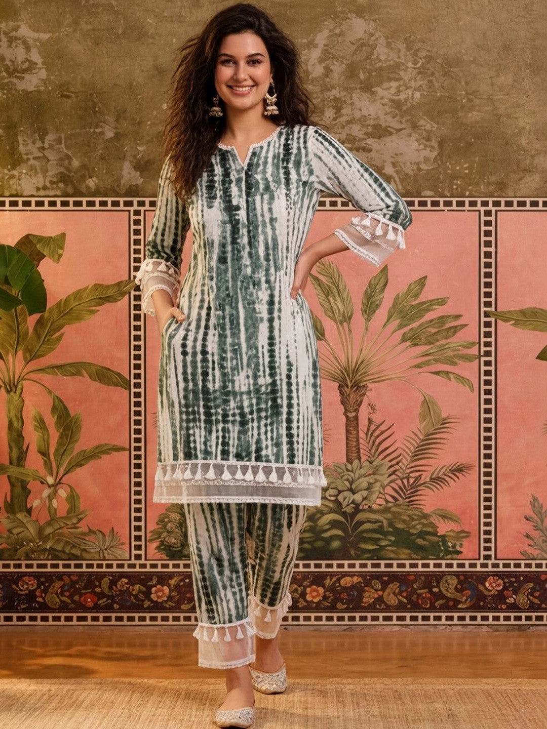 Dhiyona SN Geometric Printed Pure Cotton Round Neck Kurta & Trousers