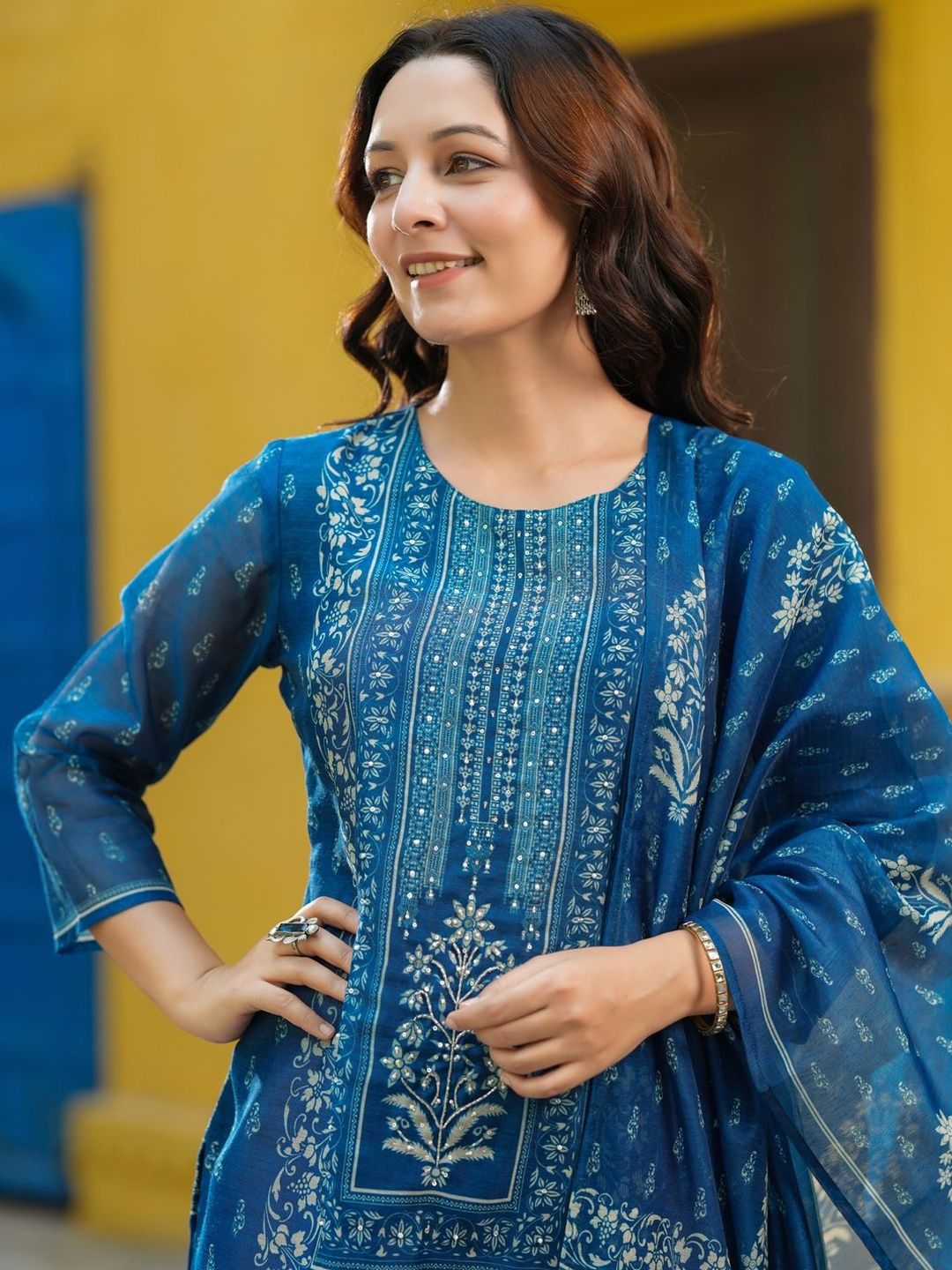 Dhiyona RR Women's Ethnic Motifs Printed Kurta with Trousers & Dupatta