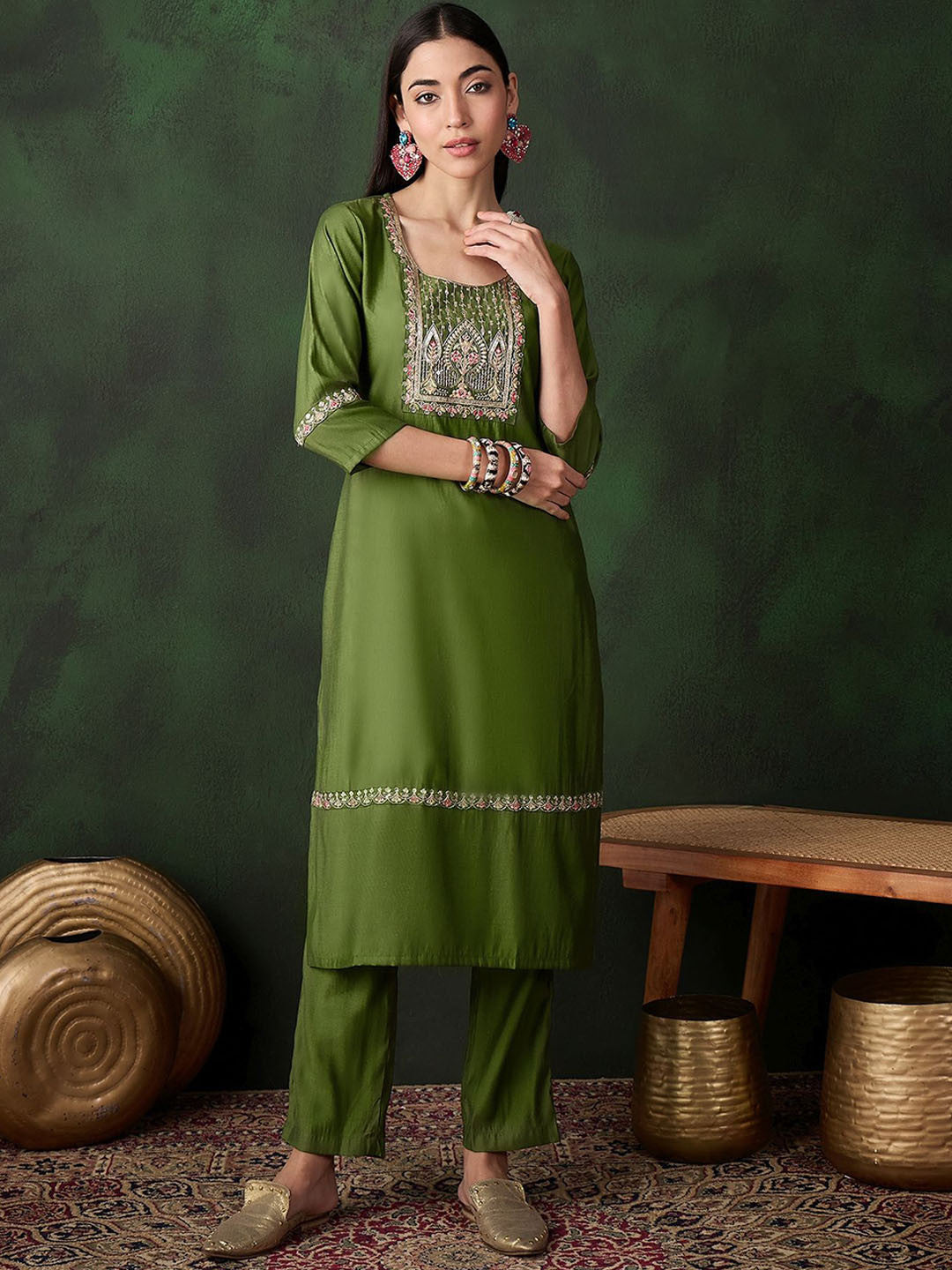 Ethnic Motifs Yoke Design Sequinned Straight Kurta With Trouser