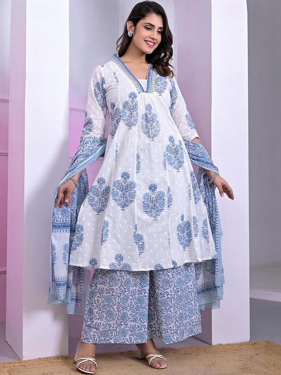 Dhiyona SN Printed Pure Cotton V-Neck Kurta & Palazzos Kurta Set