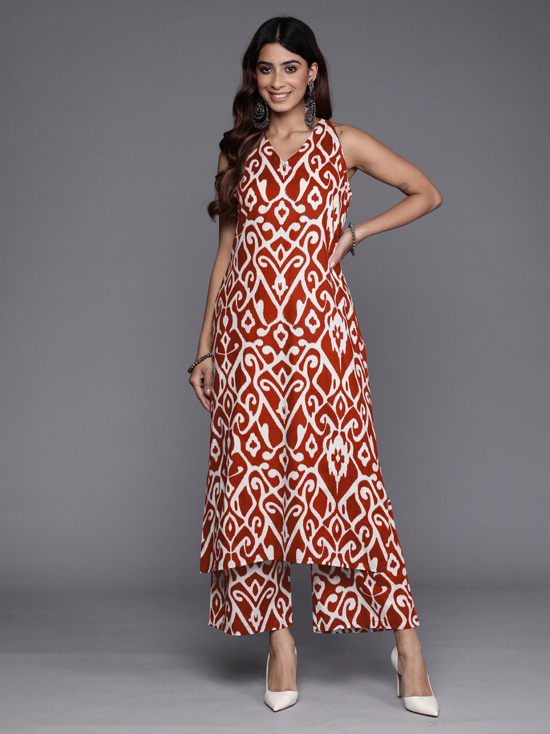 Red Ethnic Motifs Printed V-Neck Sleeveless Pure Cotton Straight Kurta With Palazzo