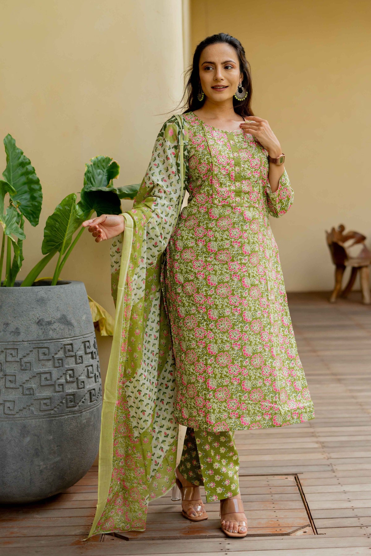 Dhiyona KL Floral Printed Round Neck Beads and Stones Pure Cotton Kurta With Trouser & Dupatta