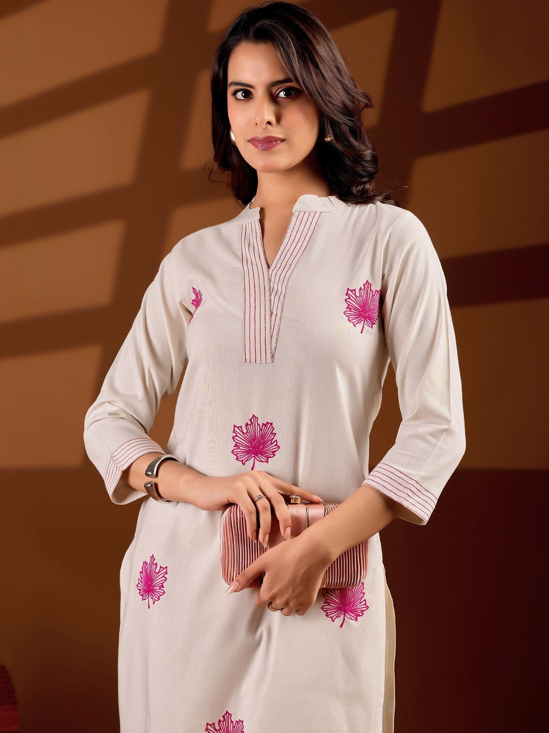 Women Floral Embroidered Regular Thread Work Pure Cotton Kurta with Trousers