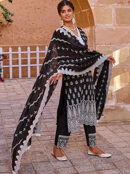 Women Floral Embroidered Regular Pure Cotton Kurta with Trousers & With Dupatta