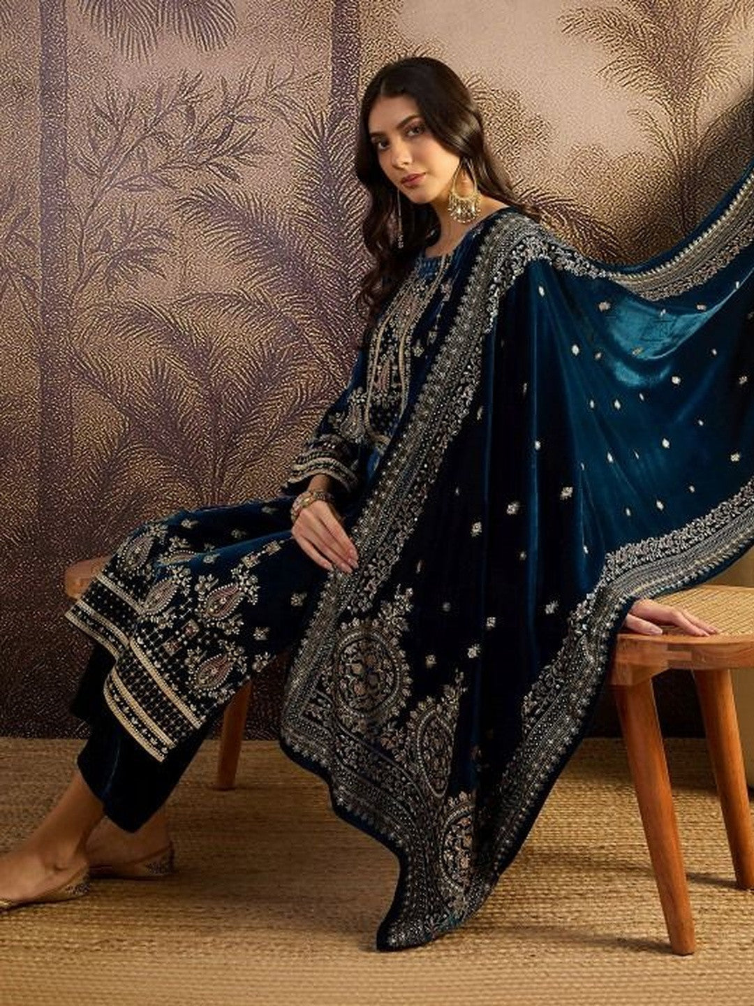 Heavy Embroidered Velvet Round-Neck Kurta & Trousers Kurta Set