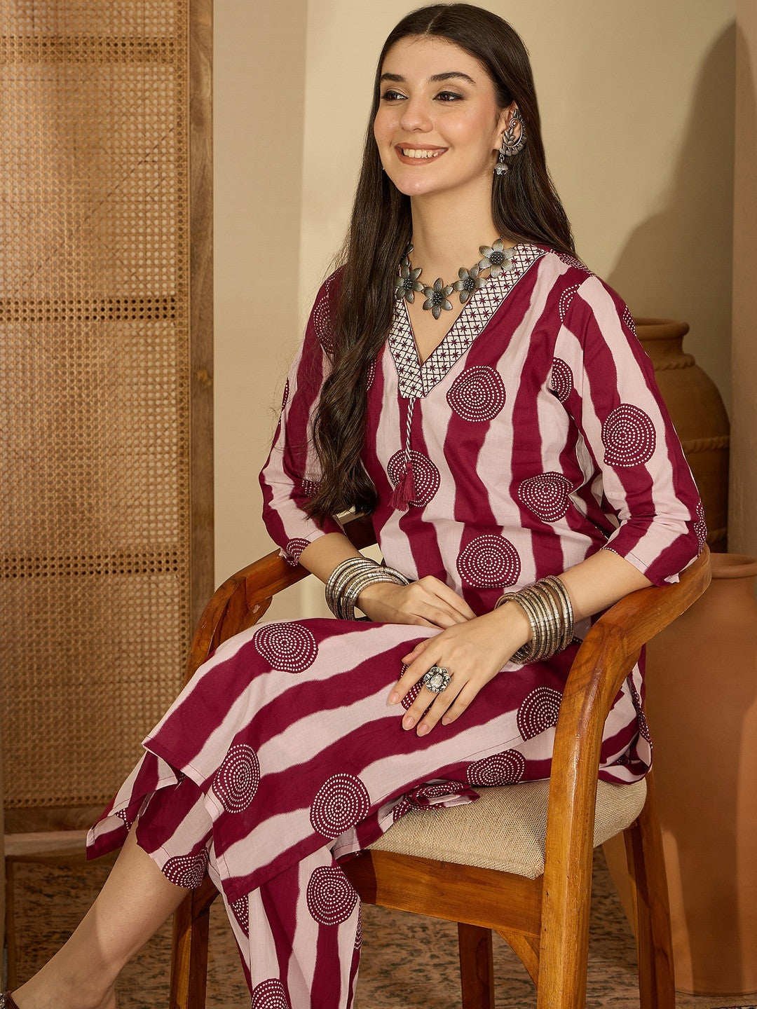 Women Printed Regular Thread Work Kurta with Palazzos