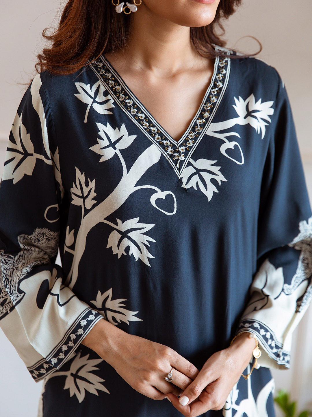 Women Printed Straight Kurta Set