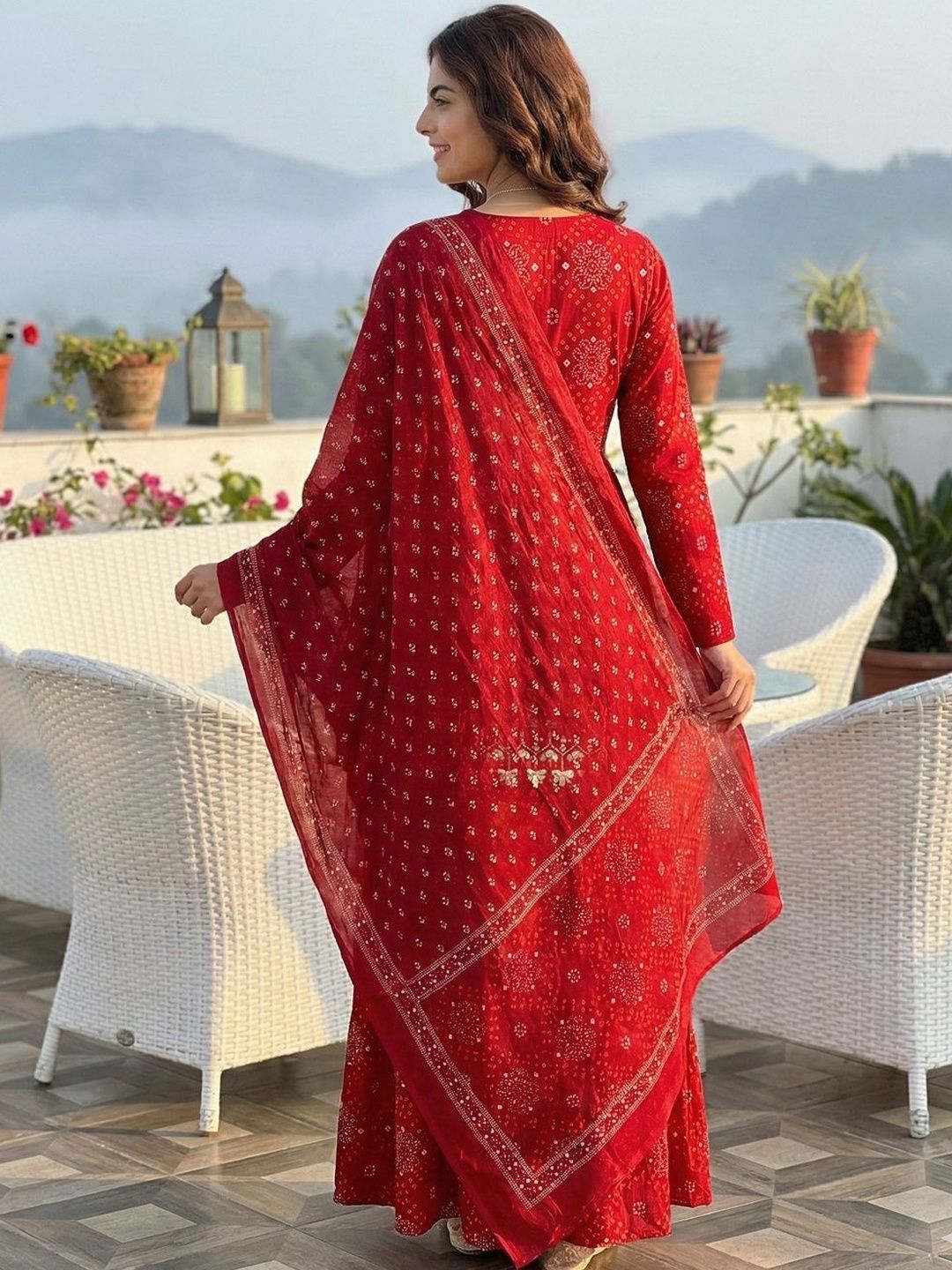 Dhiyona AN Women Ethnic Motifs Printed Empire Thread Work Pure Cotton Kurta with Sharara & With Dupatta