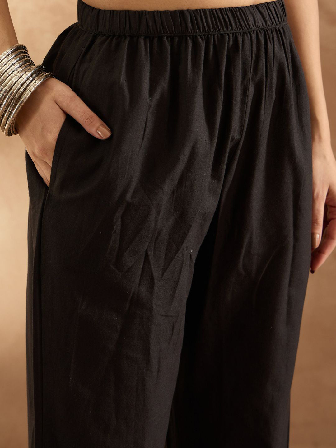 Women Floral Embroidered Regular Thread Work Pure Cotton Kurta with Trousers