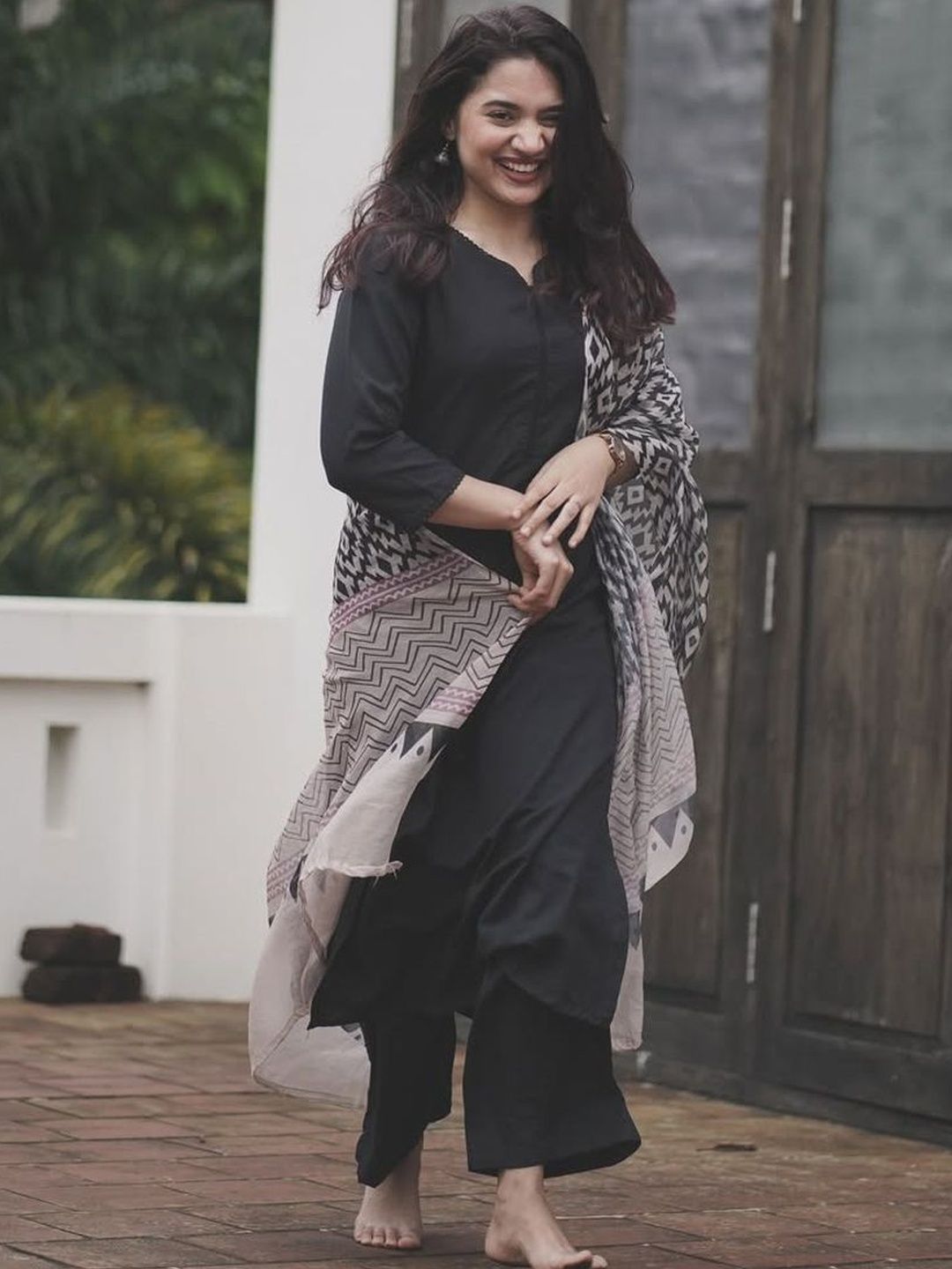 Dhiyona KL Women Ethnic Motifs Regular Kurta with Palazzos & With Dupatta