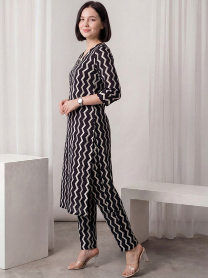 Women Printed Regular Pure Cotton Kurta with Trousers