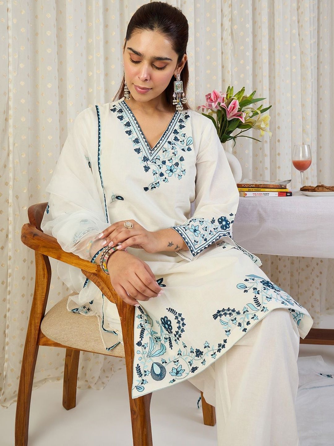 Dhiyona IE Women Ethnic Motifs Embroidered Thread Work Kurta with Palazzos & With Dupatta