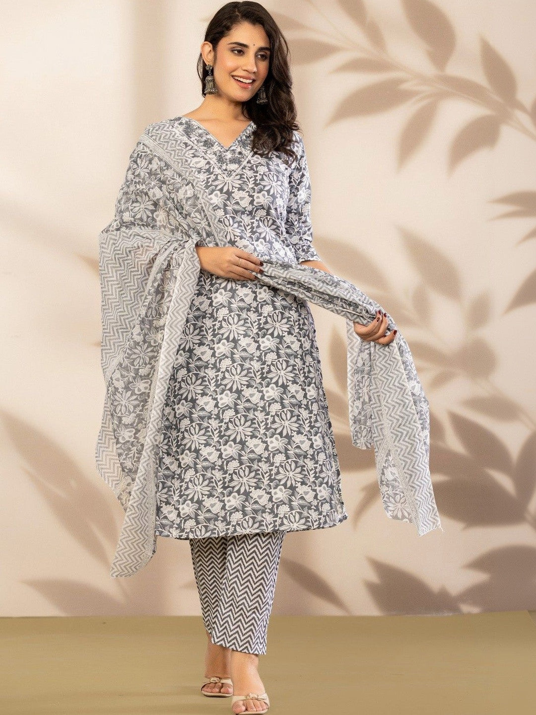 Women Floral Printed Regular Pure Cotton Kurta with Trousers & With Dupatta