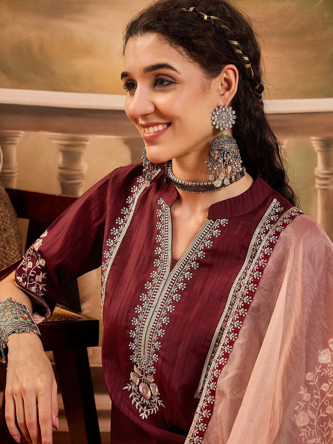 Thread Embroidered Kurta With Trousers & Dupatta