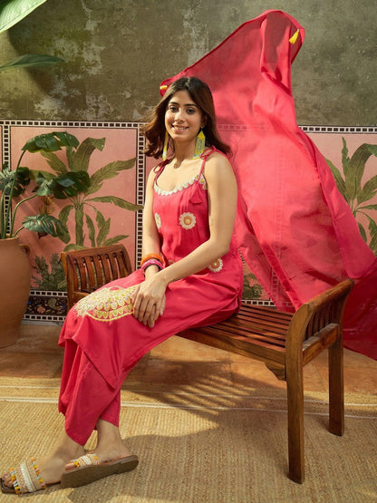 Women Ethnic Motifs Embroidered Regular Thread Work Kurta with Trousers & With Dupatta