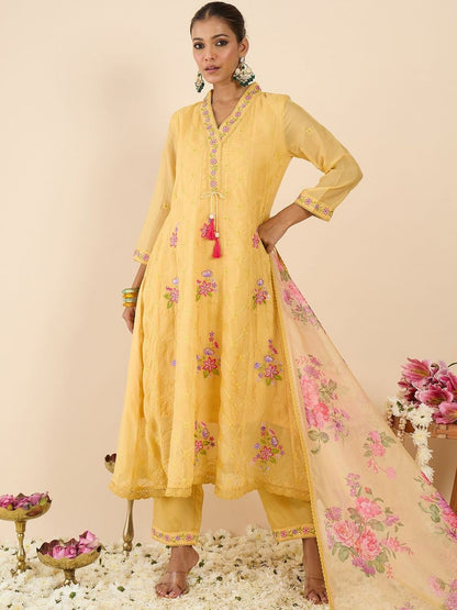 Women Floral Embroidered Regular Thread Work Kurta with Trousers & With Dupatta