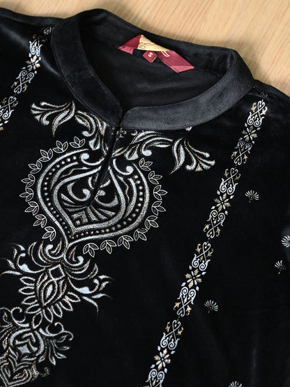 Ethnic Motifs Winter Velvet Kurta & Trouser With Dupatta