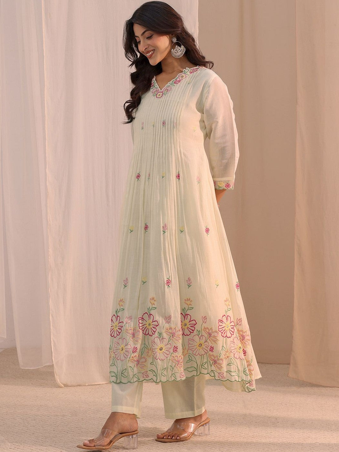 Women Floral Embroidered Regular Thread Work Chanderi Cotton Kurta with Trousers & With Dupatta