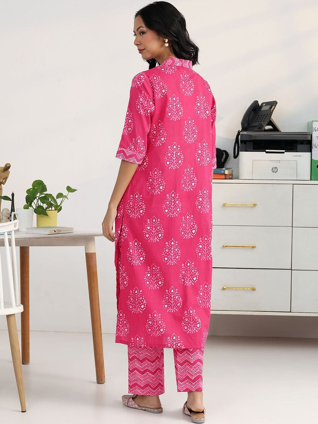 Women Ethnic Motifs Printed Pleated Kurta with Trousers