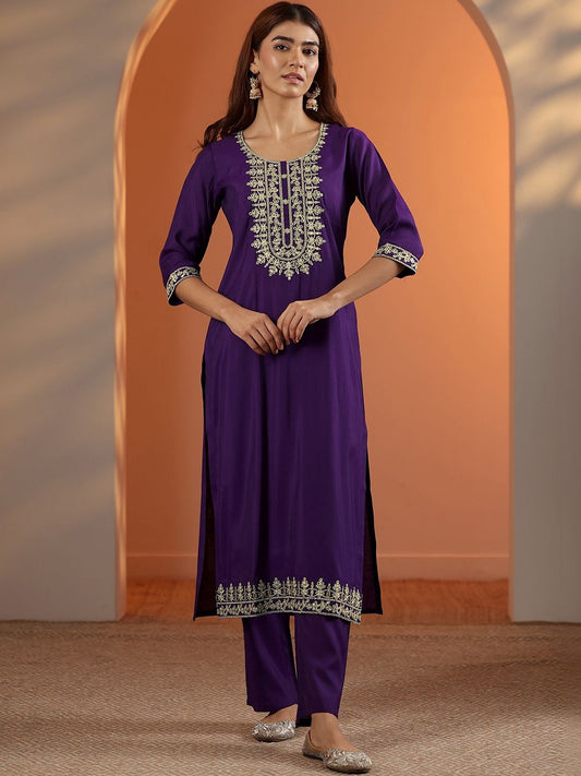 Women Ethnic Motifs Embroidered Regular Thread Work Kurta with Trousers