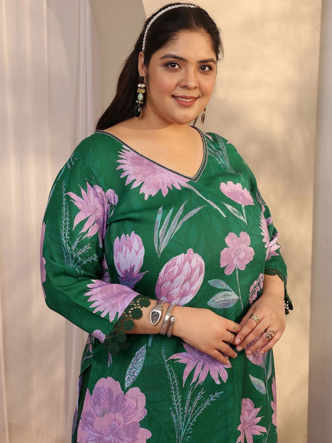 Dhiyona Women's Plus Size Floral Printed Linen Kurta with Trousers & Dupatta